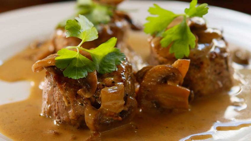 Pork fillet with mushroom sauce